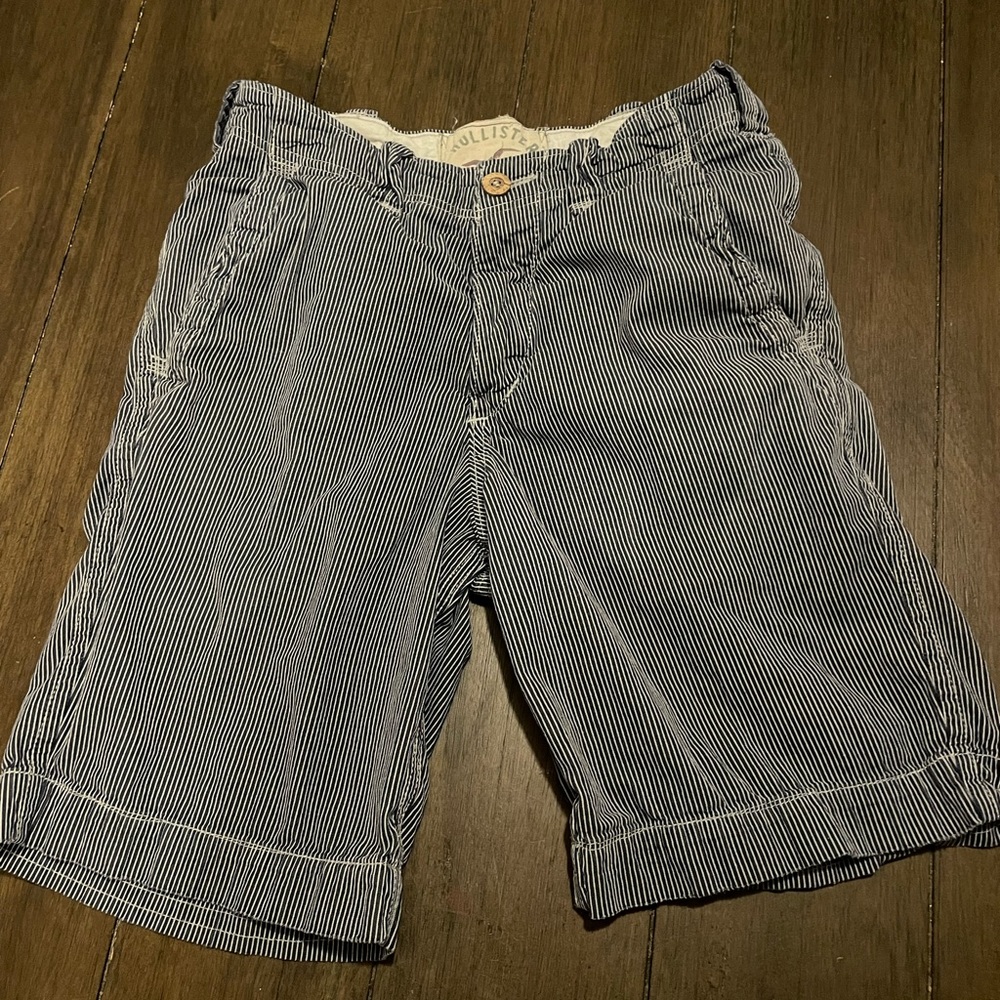 🔴 Hollister Pinstripe Shorts